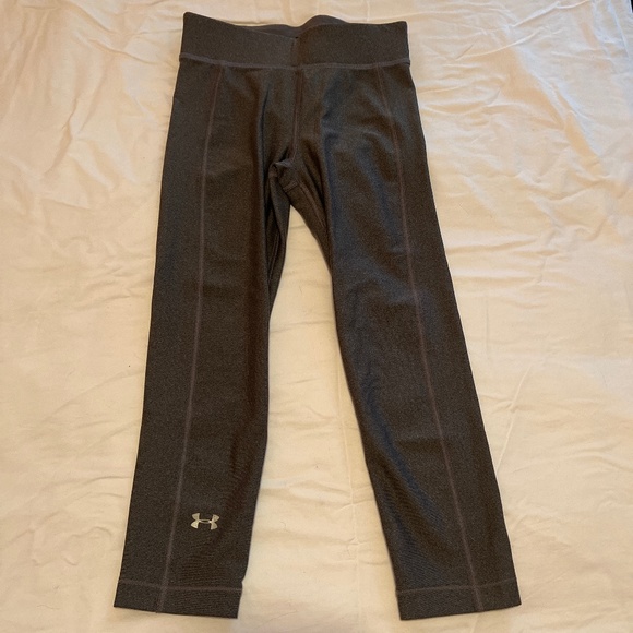 Grey Under Armour Capris - Picture 1 of 2
